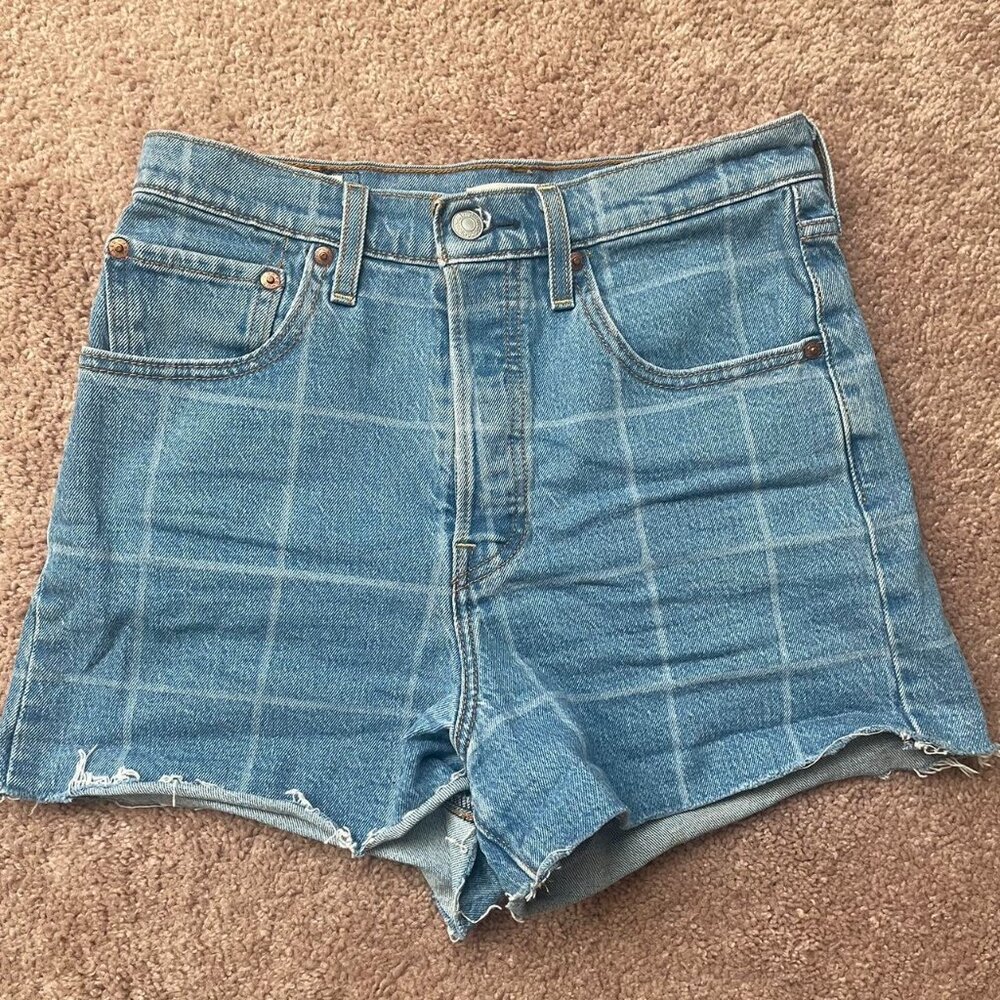 Levi's Light Wash Ribcage Shorts